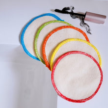Load image into Gallery viewer, Reusable Organic Pads Make-Up Wipes Set with Washing Bag - Green Coco