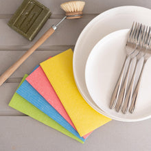 Load image into Gallery viewer, Wooden Dish Brush (FSC 100%) - Green Coco